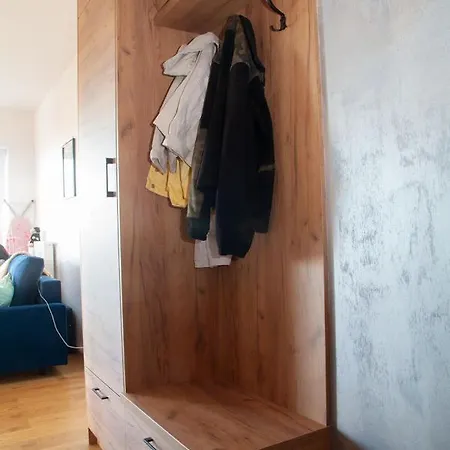 Отель Apartament Przy Manufakturze - Centrum *